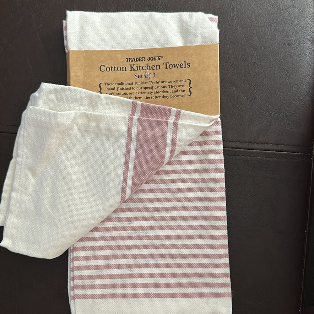 Trader Joe’s Cotton Kitchen Towels, set of 3 - Picture 3 of 4
